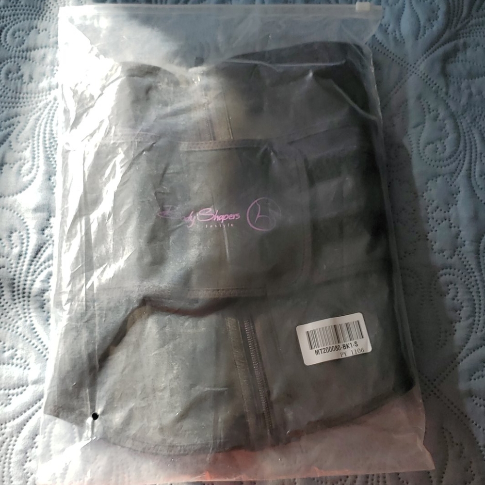 NWT Body Shaper (waist trainer) - Picture 6 of 7